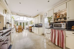 Kitchen- click for photo gallery